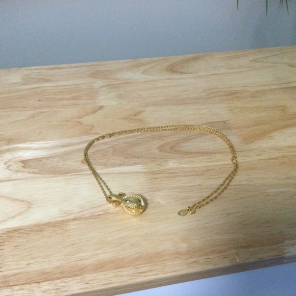 Vintage Joan Rivers Golden Easter Egg Pendant Necklace - Picture 2 of 4